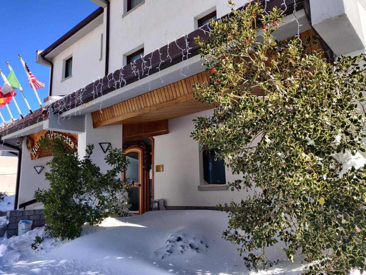 Hotel Capracotta Buitenkant foto
